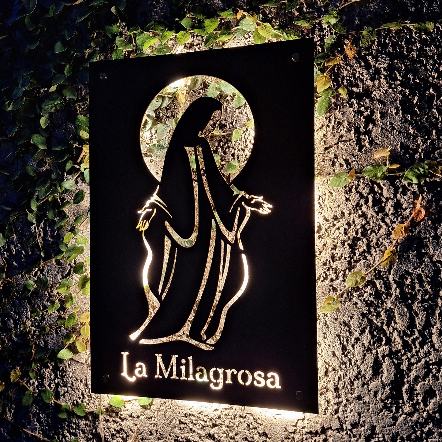Virgen Milagrosa en acero corten CON LUZ