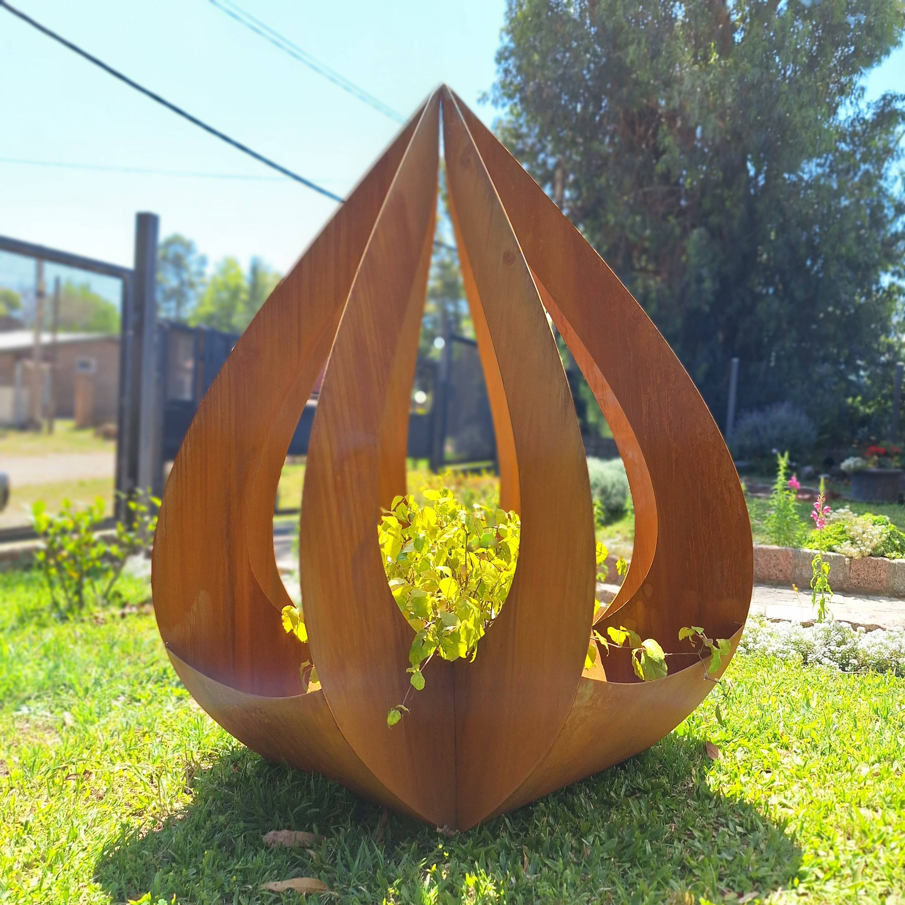 escultura acero corten