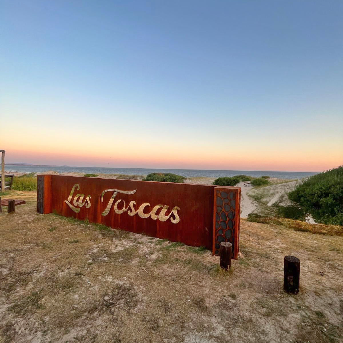 cartel de Las Toscas en acero corten