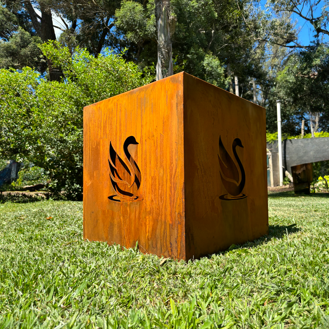 maceta en acero corten