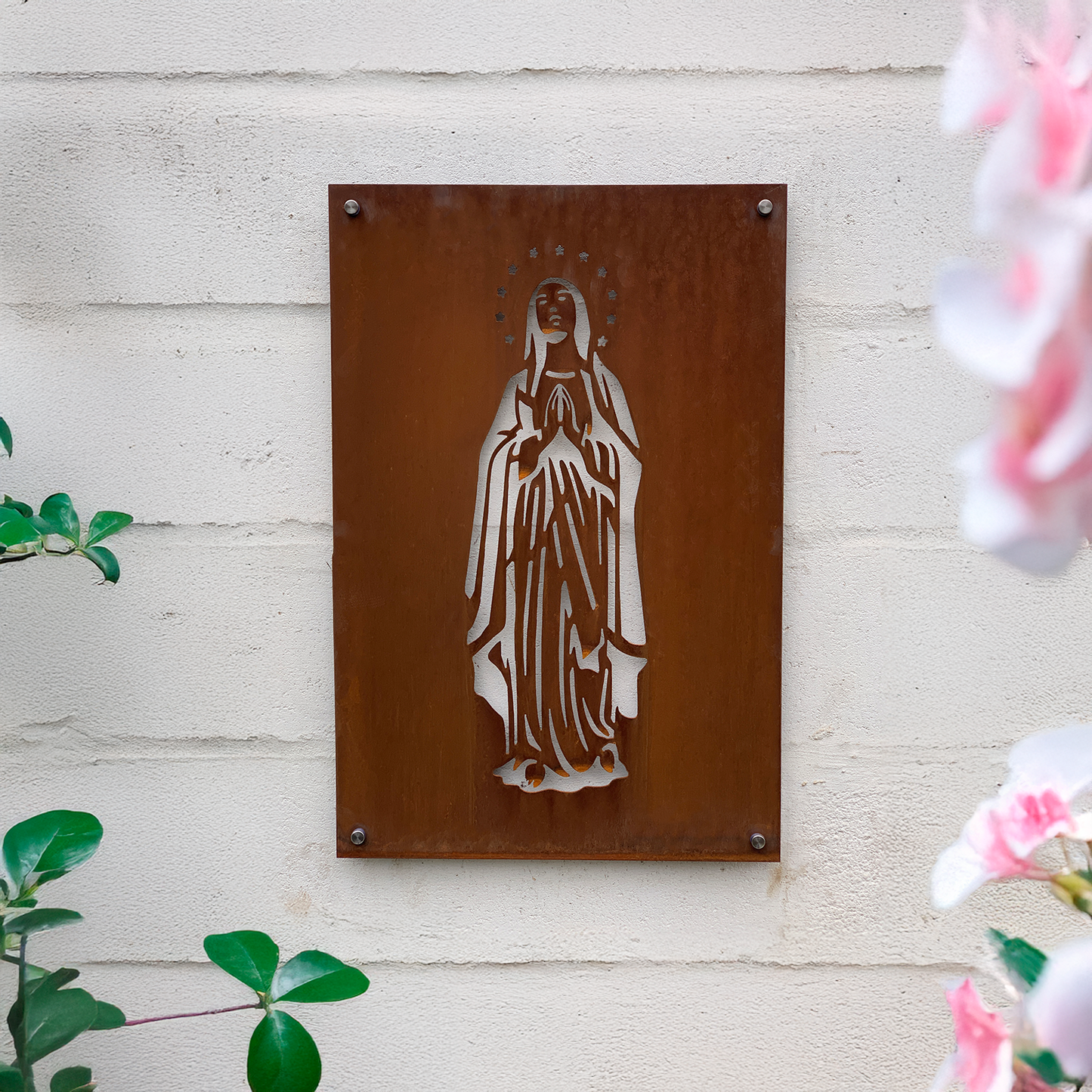 Virgen de Lourdes Estilo Clásico en Acero Corten