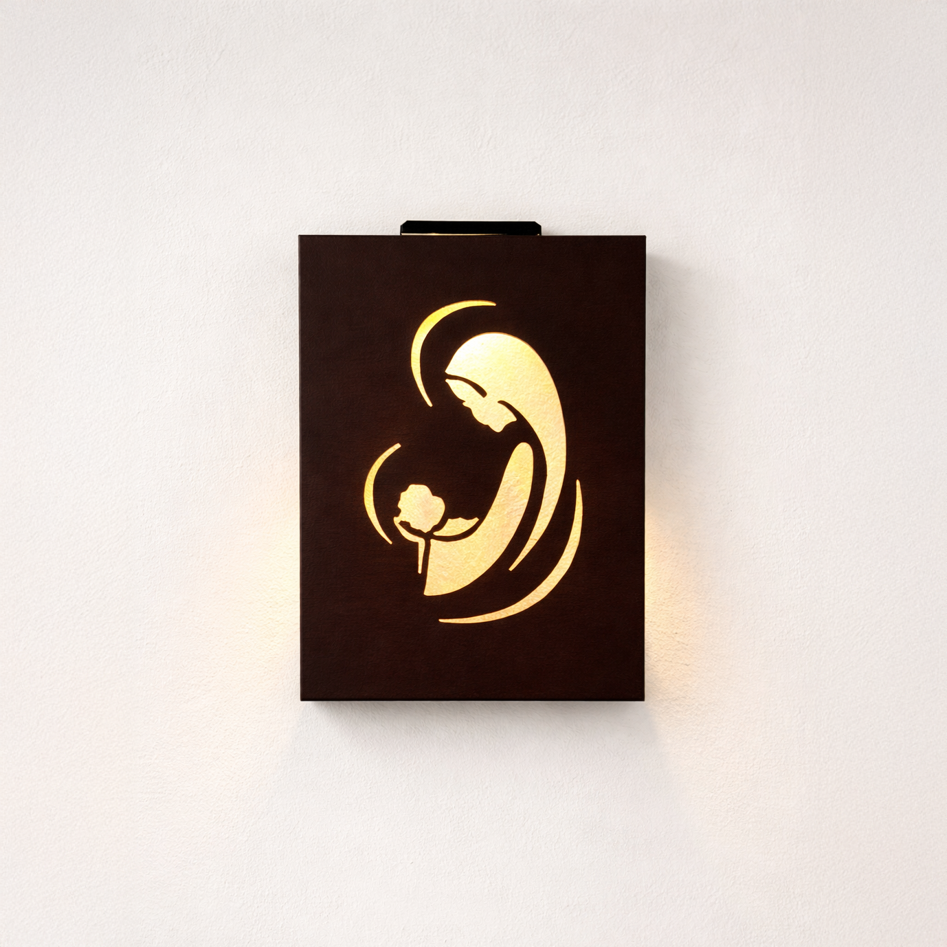 VIRGEN CON LUZ SOLAR