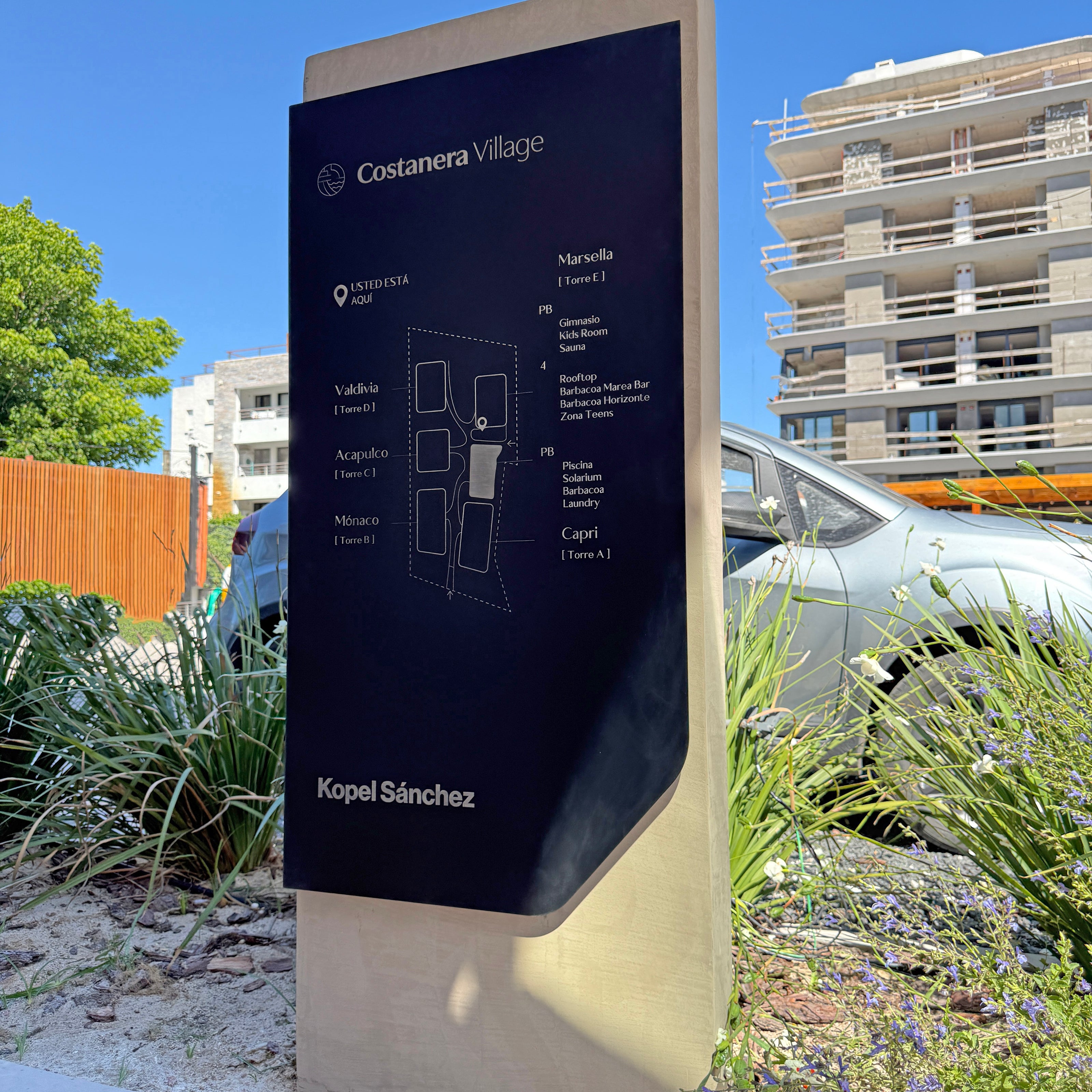 totem acero inoxidable