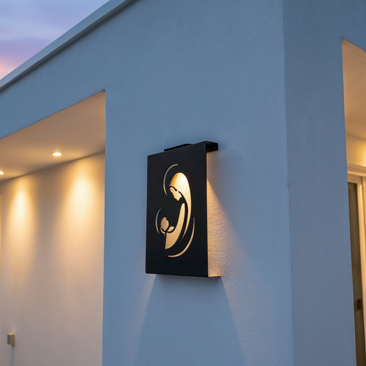 VIRGEN CON LUZ SOLAR